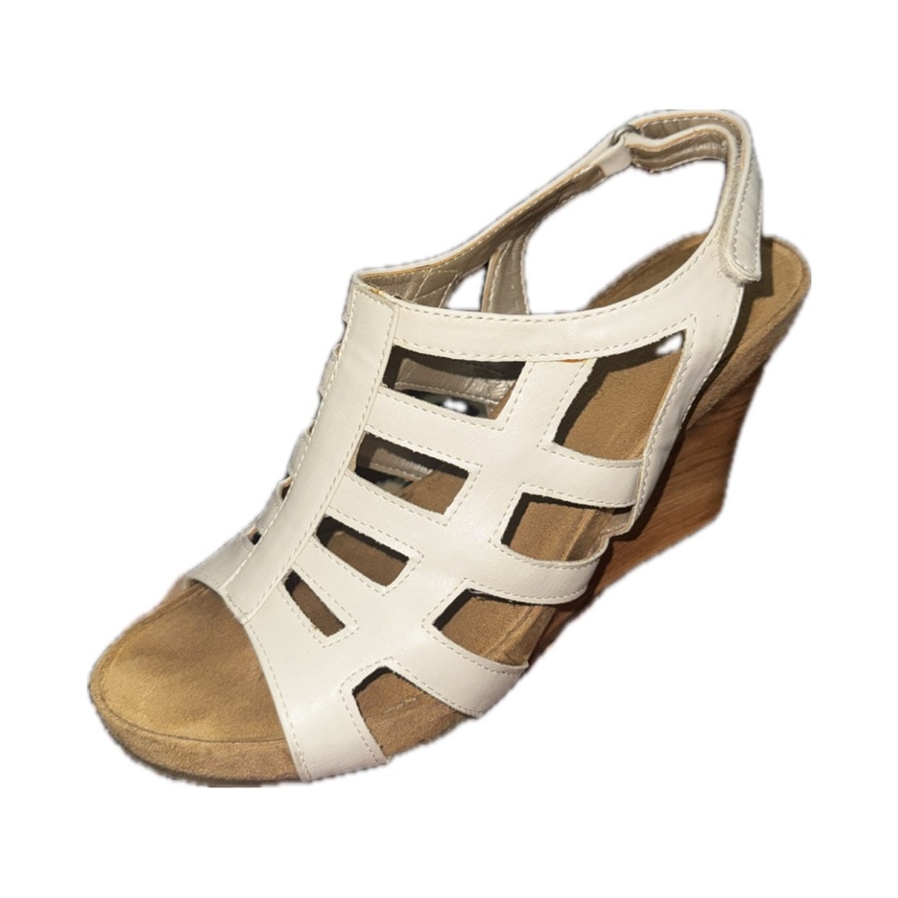 Aerosoles Cream Wedge Sandals